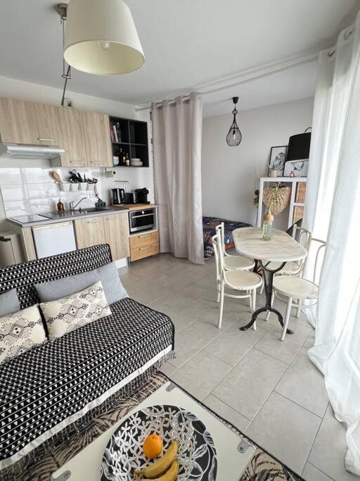 Ambre Appart-Wifi-Terrasse-Parking-Terrasse-2 Couchages La Rochelle  Exterior photo